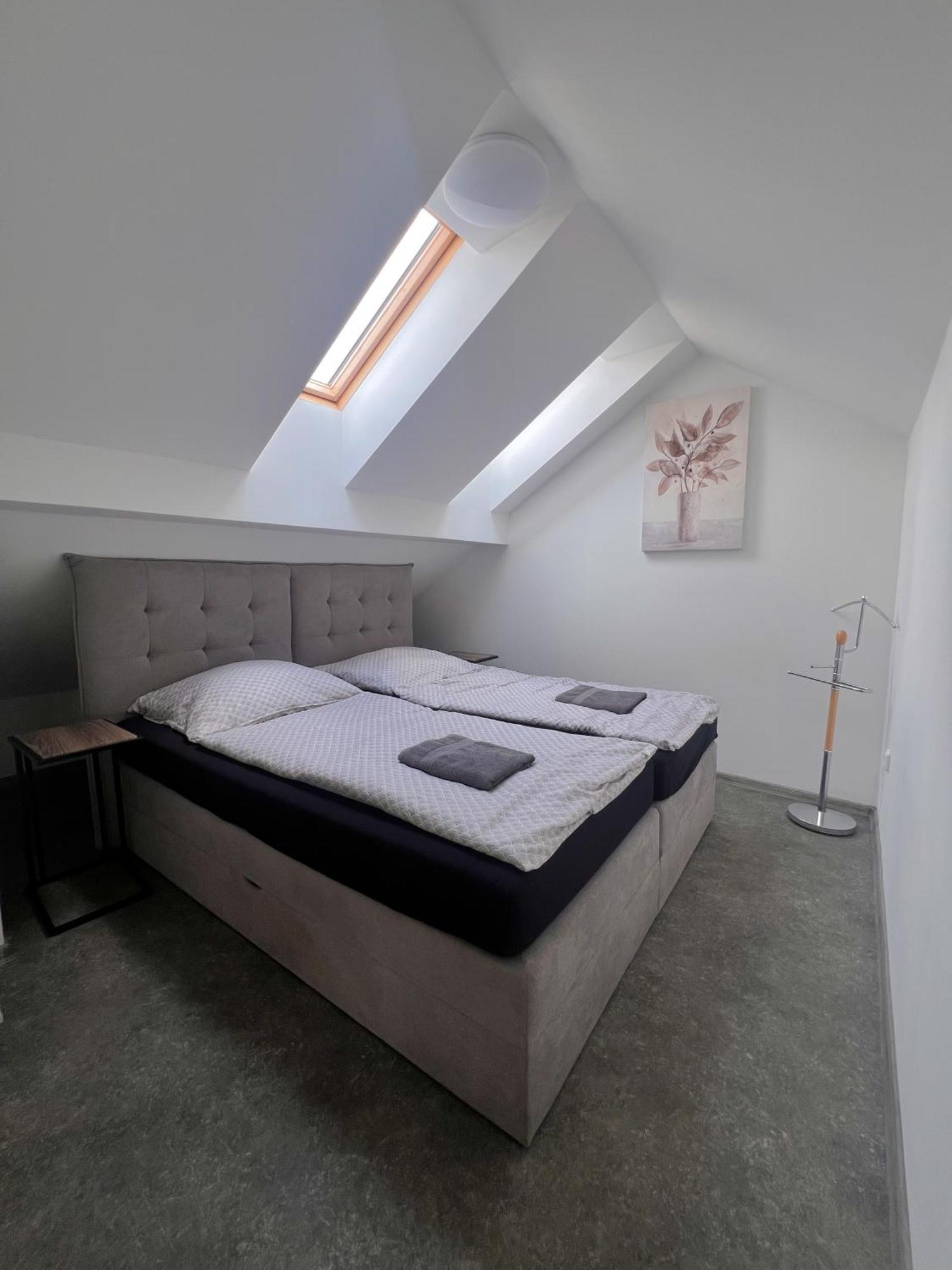 Apartment Pod Ripem
