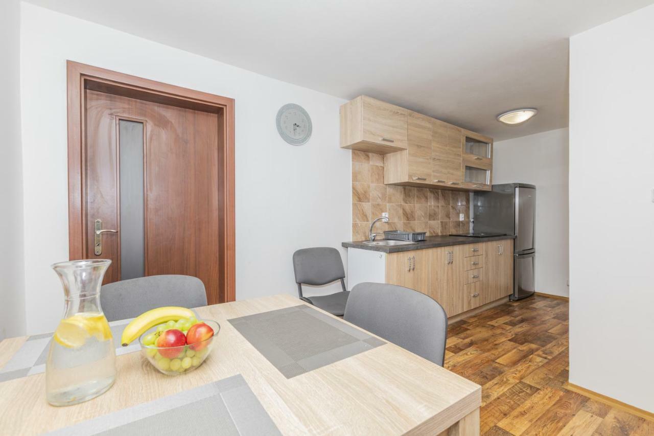 Apartment Pod Ripem